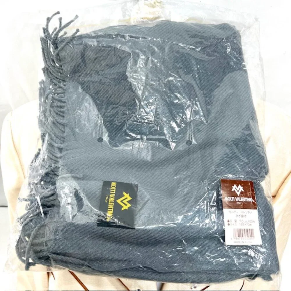 New in Bag MOLTI VALENTINO Italy Scarf Men/Women 100% Wool, Gray Fringed 68
